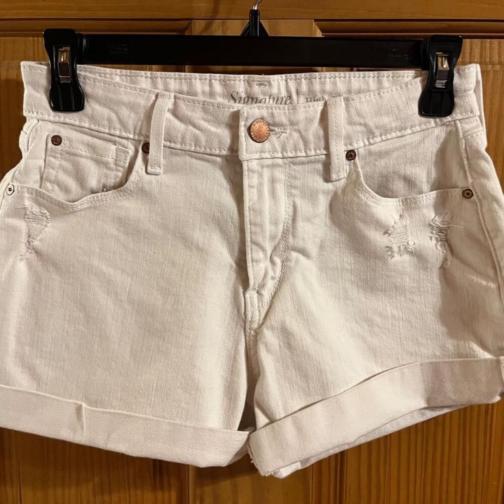 Levi-s Women's White Shorts Size 2